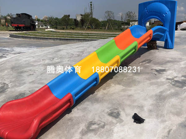 兒童游樂設(shè)施