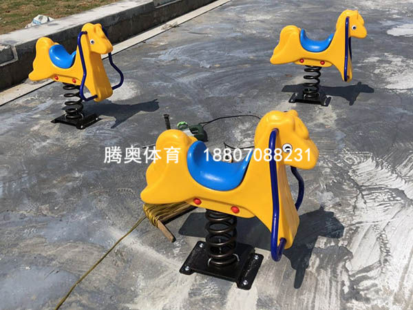 兒童游樂設(shè)施